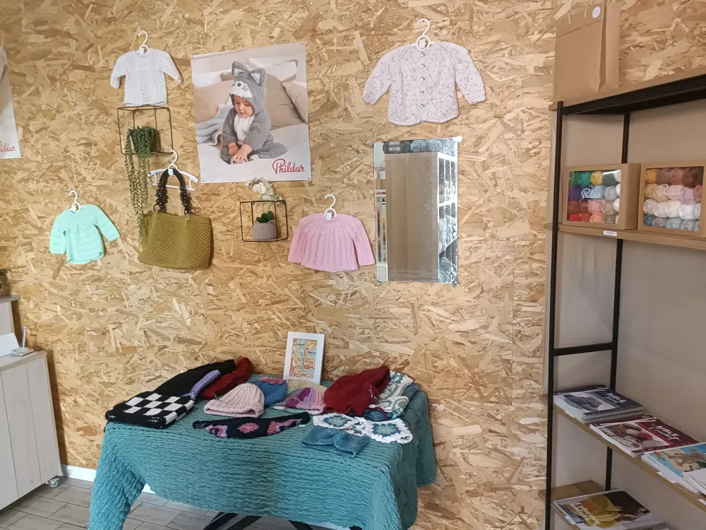mercerie_le_petit_tricot_le_bourg_oisans_laines_rubans_fils_couture_crochet_tricot (1)
